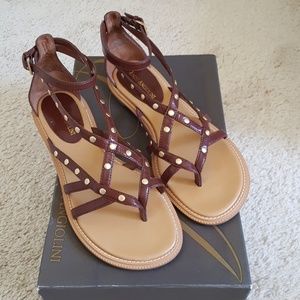 New Enzo Angiolini Brown Gladiator Sandals Sz 6.5